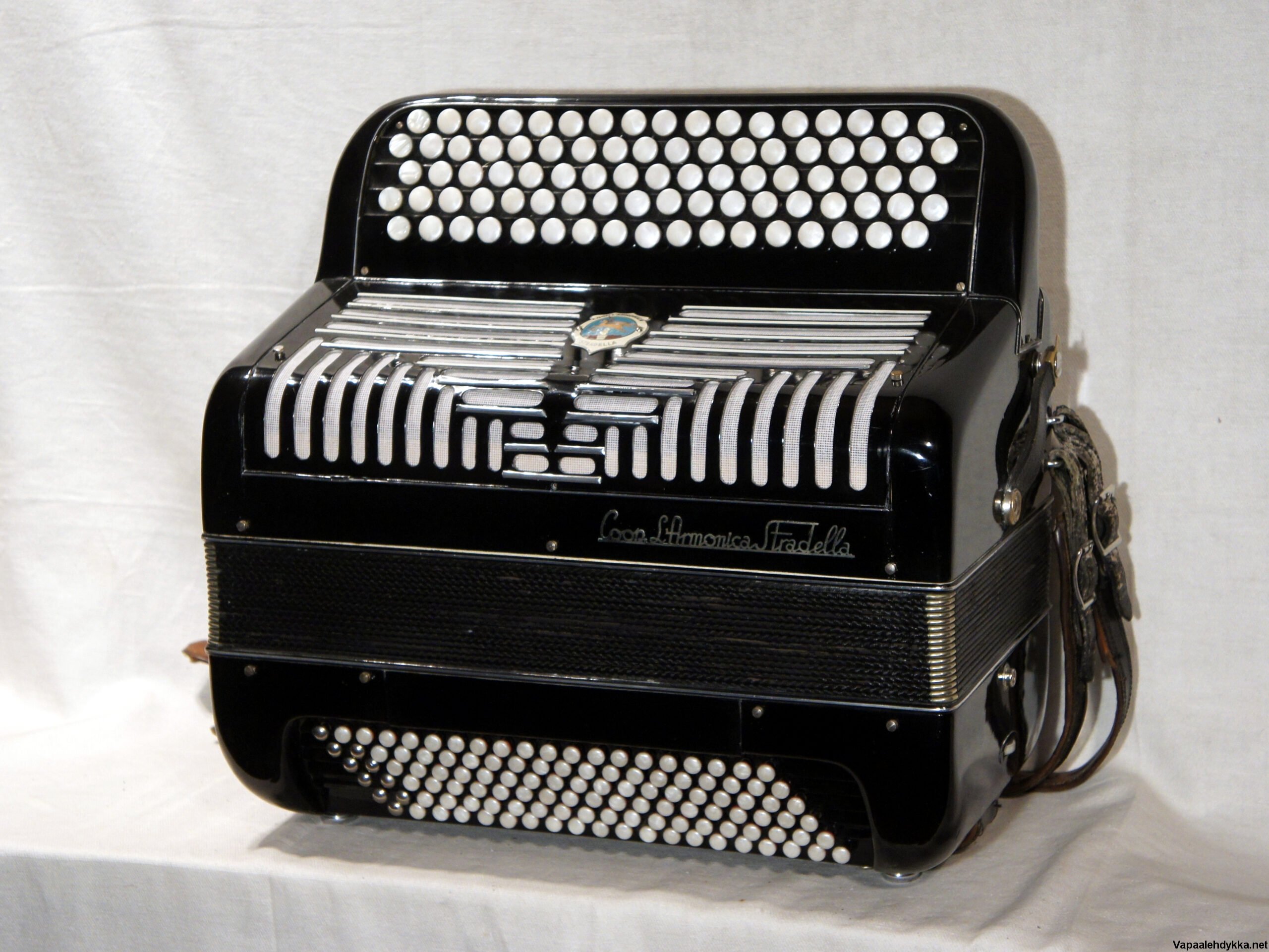 A five row accordion | The Free Reed